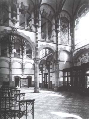 Nijmegen_hal2.JPG (28430 bytes)